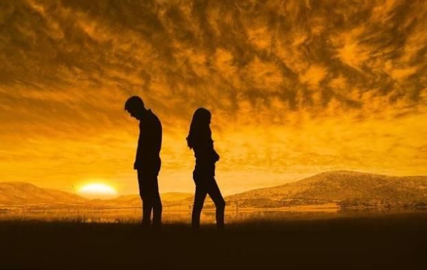 为了让我家拿出30万的彩礼,相亲女友让我把房