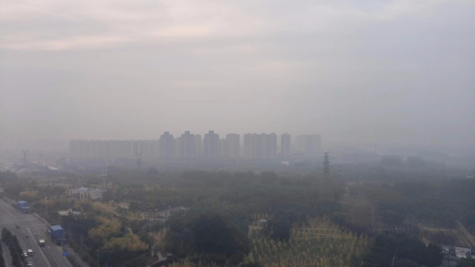 今晨北京能见度低需注意  明日北京迎来大风降温