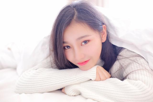 赵丽颖的神秘男友曝光!男子开豪车玛莎拉蒂,看