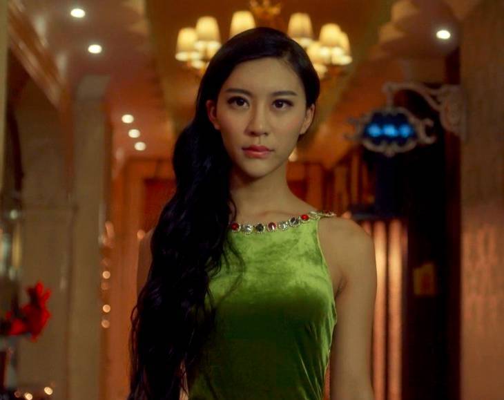 满屏的荷尔蒙四溢电影《爱上黑道女友》香艳上