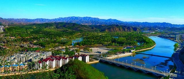 下板城镇,位于承德市承德县南部,是承德县的经济,文化中心.