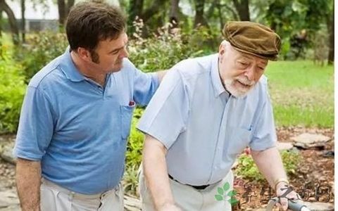 老年人双腿无力是怎么回事