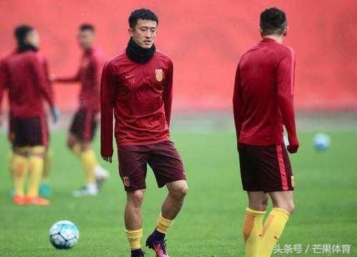 姜志鹏转会大戏落幕 和里皮钦点左后卫互换定