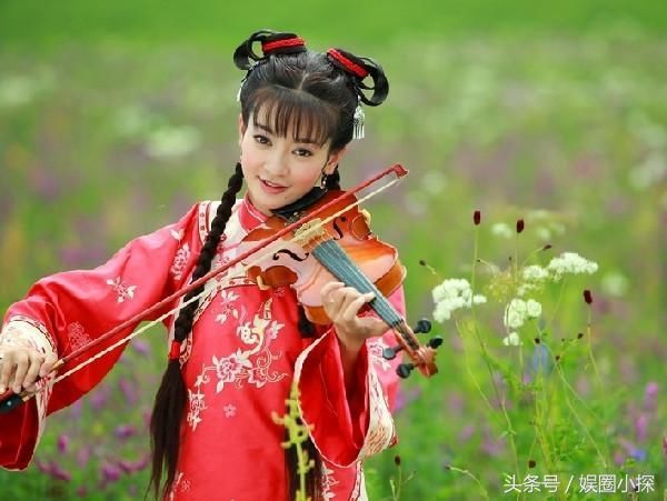 何炅《栀子花开》MV女主,《欢乐颂》客串,却比