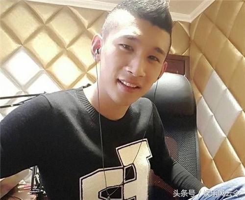 央视晒实锤,冯提莫注定要步天佑后尘,淡定直播