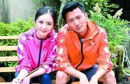 杨幂一屁股骑在了谢霆锋脖子上, 网友: 谢霆锋比