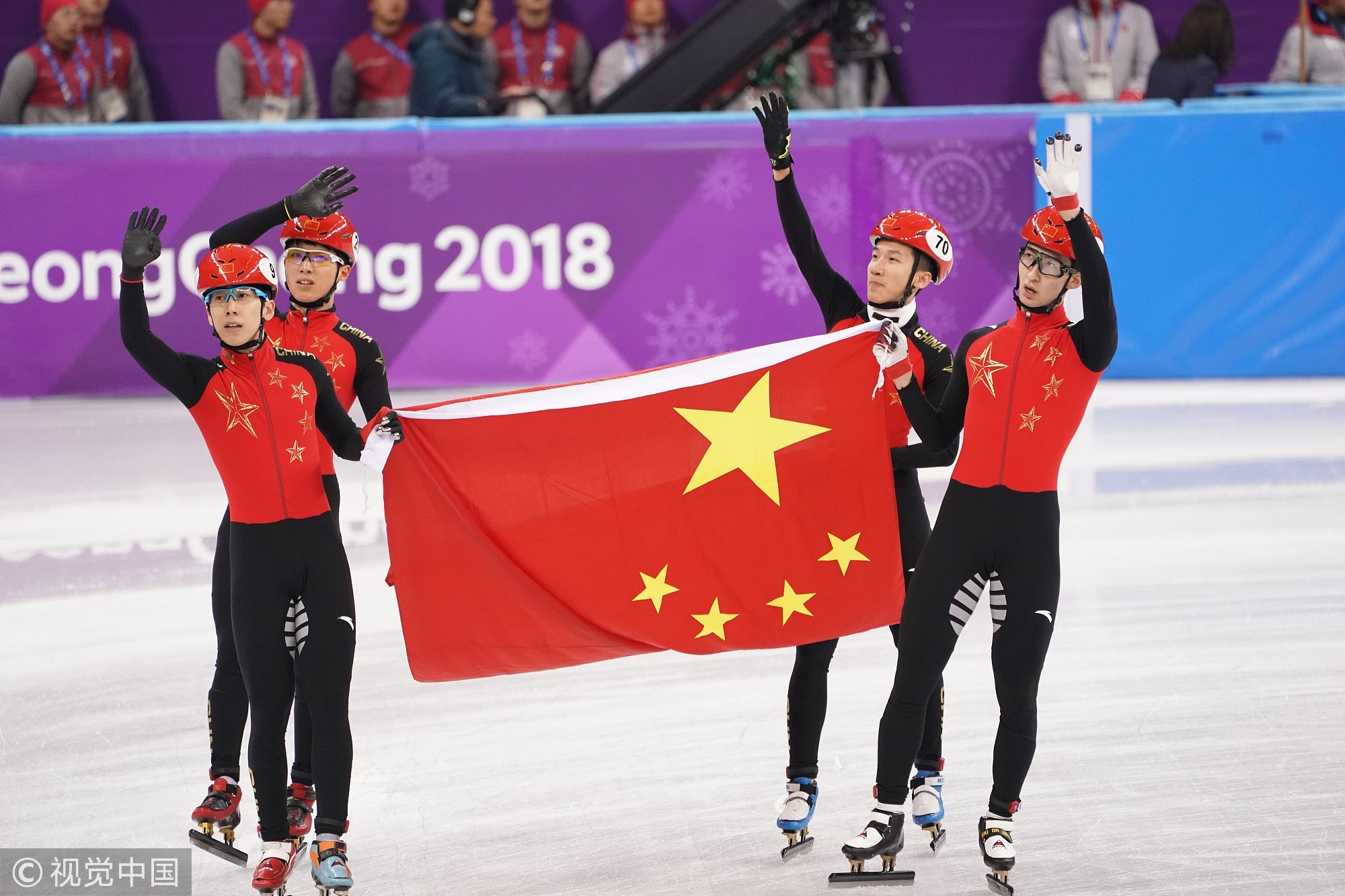 组照说明:2018平昌冬奥会短道速滑男子5000米接力决赛:中国队摘银