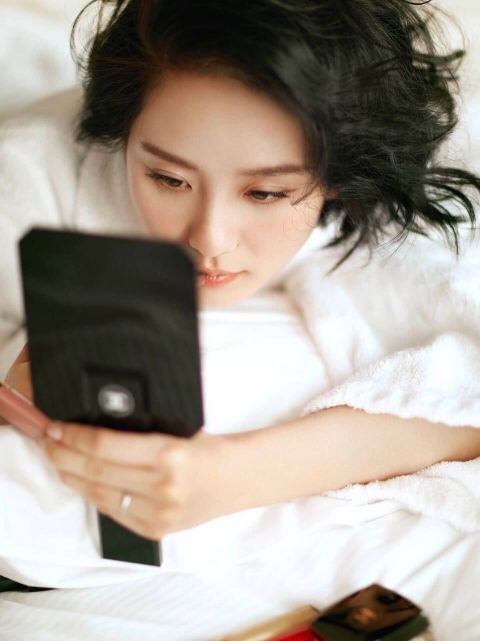 私房写真:刘诗诗浴袍撩人照,太唯美啦