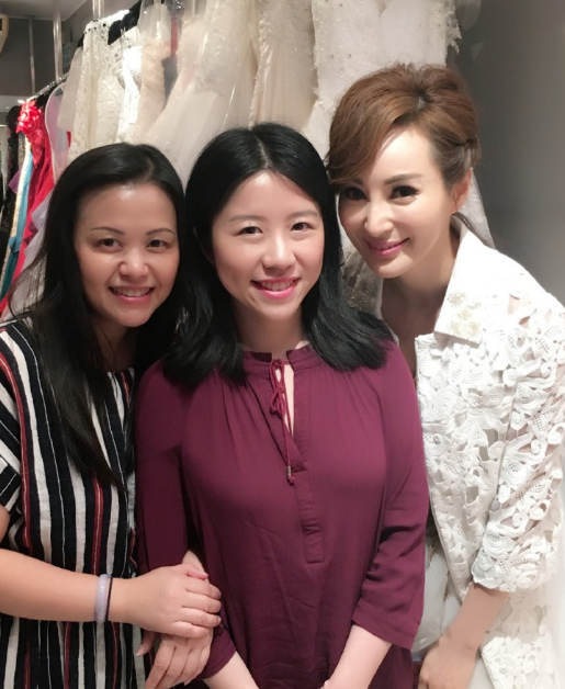 罗霖的儿子最大19岁、最小7岁，由于可能二嫁豪门，传出近年为了迎合男方，时常进出精品店买名牌包，对此她回应没认定对方，就不会接受对方的礼物。