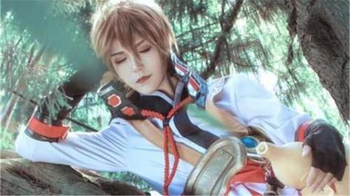 王者荣耀:斗鱼一姐张大仙的李白cos照,和鹿晗