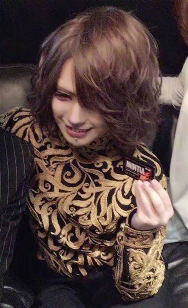 日本牛郎,化妆前后差距如此大