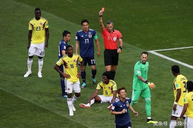 裁判保送?日本战胜哥伦比亚创造历史,亚洲足球