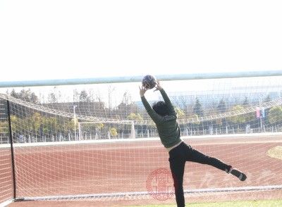 踢足球的好处 踢足球的注意事项有哪些(2)