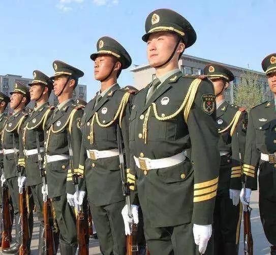 科普:中国国防部长和解放军总参谋长哪个级别