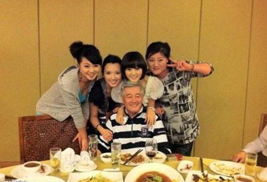 《乡村爱情》戏外珍贵合影,都是王君平精心收