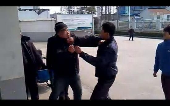 七旬老汉当众怒怼马云,称其胡说八道!马云一脸