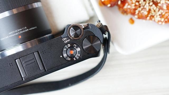 挑起国产微单相机大旗,但仍任重道远-小蚁微单