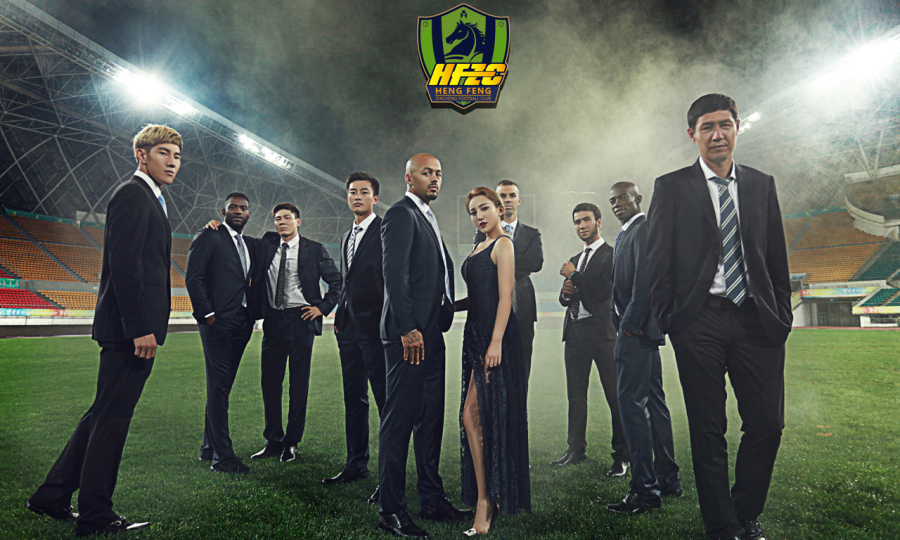 文筱婷学服装设计出身，对于时尚一词，她有着自己独特的见解：“每个人对时尚理解都有自己个人的见解，洋气这件事，不仅是说看上去西式，而是比较有气质。在清朝末期的时候，大多数国外货来中国，中国人对西式文化有接触。其实在唐朝，丝绸之路开通的时候，就有很多外国的产品来中国，但当时唐朝盛期，唐装的影响很大。现在是崇尚简约，越穿越简单，所以说西式简约时尚又变成了主流。大家没必要一味去迎合西式潮流或者中式潮流，还是那句话，重要的是，你想要你自己成为什么样子，再去结合现在的大牌趋势，不要太过于去思考怎么穿。”