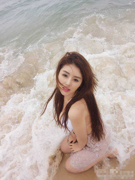 人气女主播张琪格。