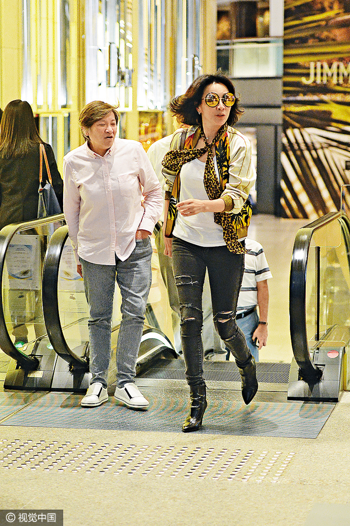 与“绯闻女友”邓霓仪约会 刘嘉玲见偷拍慌跑