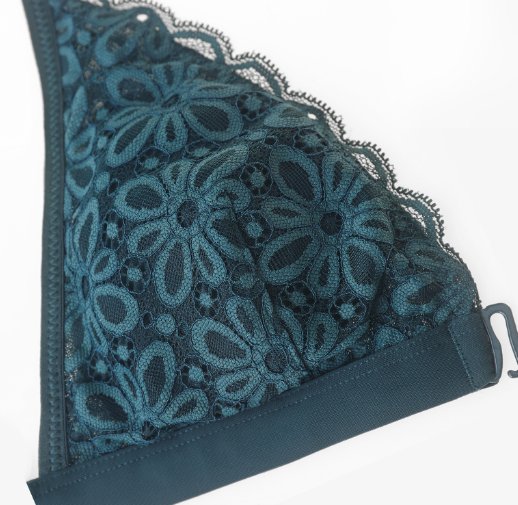 夏季穿性感的吊带露背装,就一定要穿这种美背