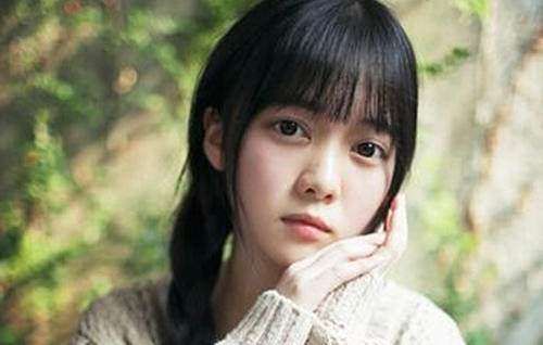 女生有这4个特征,天生自带娃娃脸!尤其第4个,你