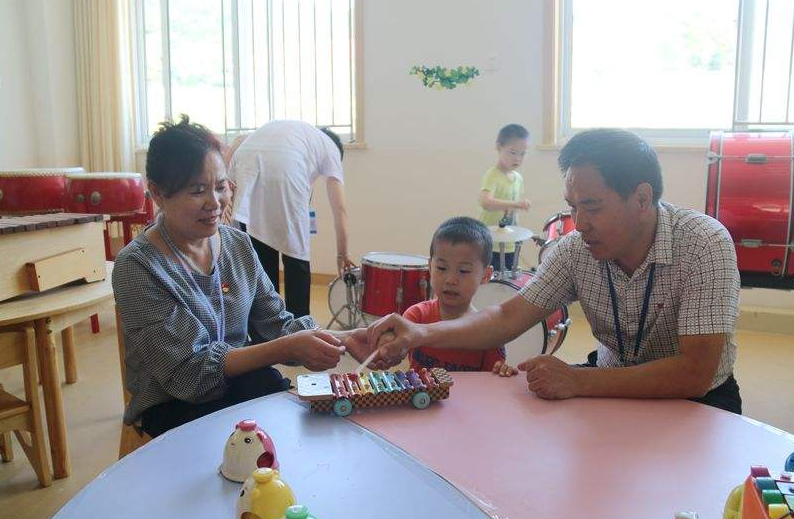 3岁孩子大舌头到医院挂什么科的号?