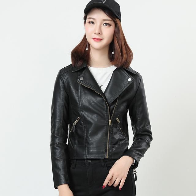 今年流行焦糖色大衣,貂绒外套更保暖,洋气上档