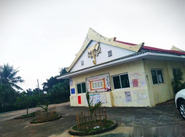 广东江门,曾经风光的东南亚风情园如今无人问