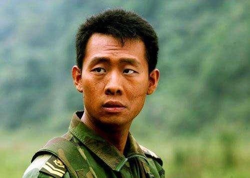 管虎导演新片《八百》杀青!四平仓库保卫战八