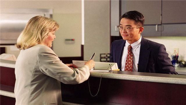 如果在银行存的定期存款到期了没取出来,还会