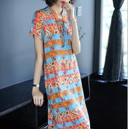 三四十岁女人!学下面女士穿短袖上衣,年轻不止