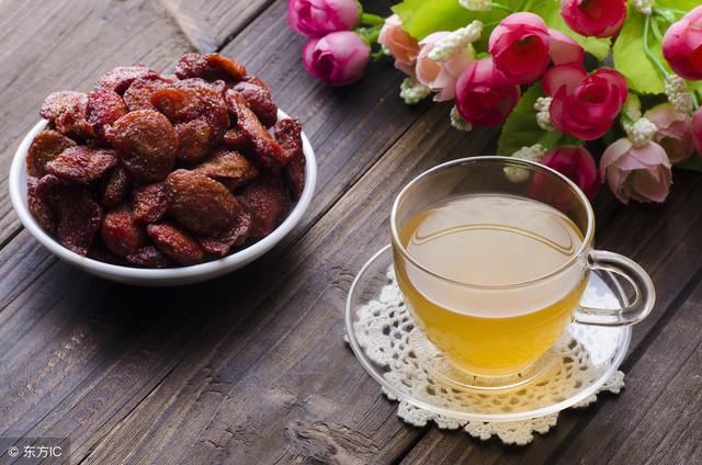 红枣干吃和泡水,功效完全不一样,你吃对了没