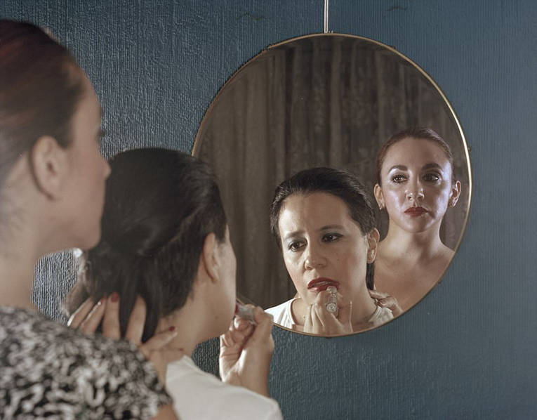 图为保拉作品。