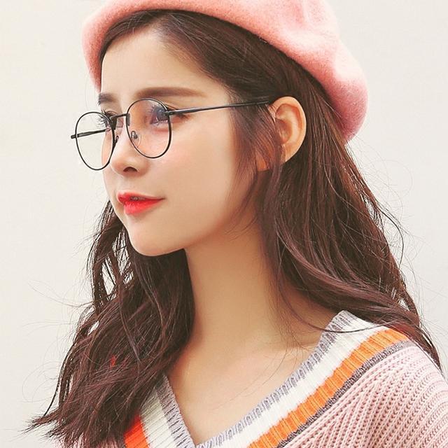 麦拜:帅哥美女明星们戴眼镜的最美瞬间