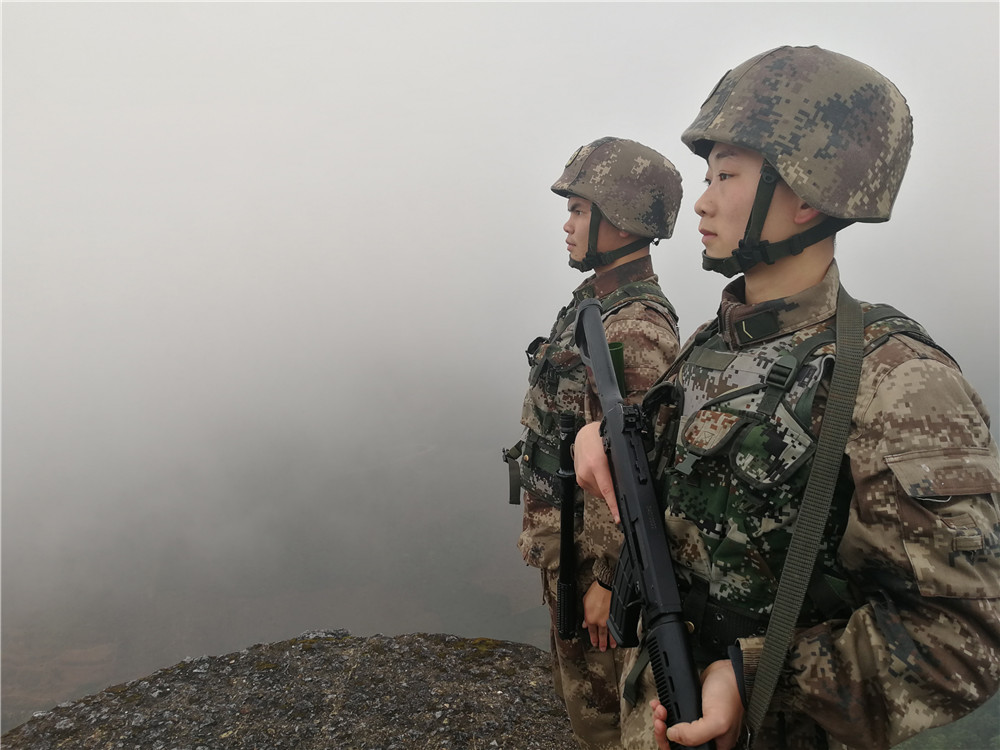 广西那坡县白水乡那布村,一个地处云贵高原的边境山村,南部战区陆军某