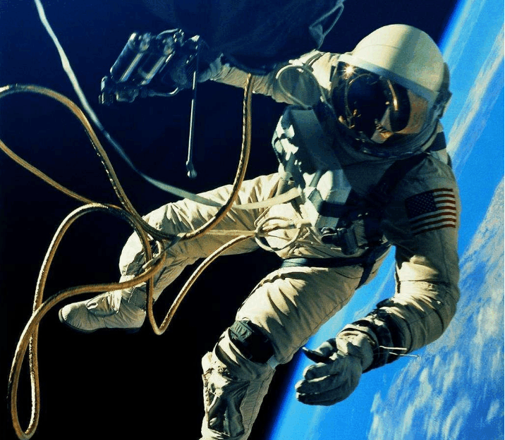 中国首次飞向太空却遇到诡异声音敲门, 杨利伟