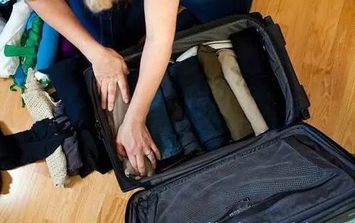 少带行李箱!教你衣服打包的正确方法!