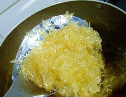 柚子皮别丢,切丝浇上它,大人小孩咳嗽,一吃就好