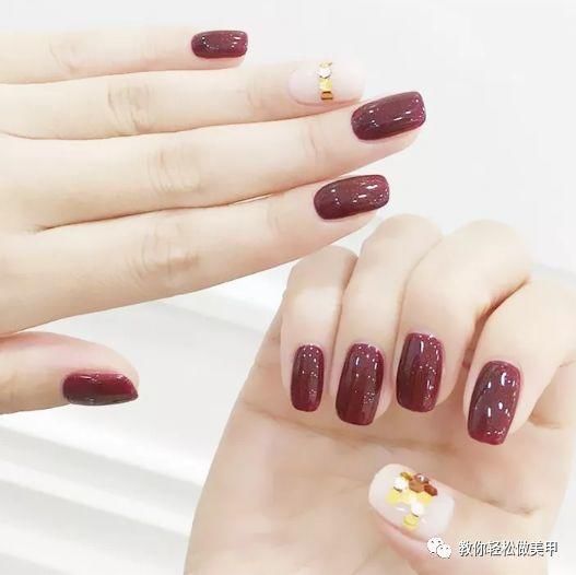 指甲短小,过年应该做什么美甲?