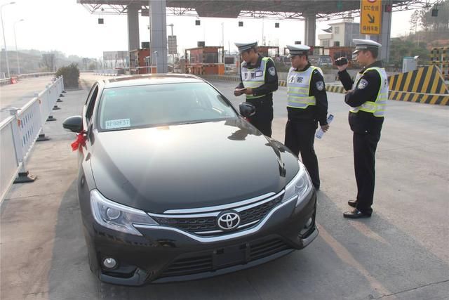 忘记携带驾驶证遇到交警查车怎么办?别慌,老司