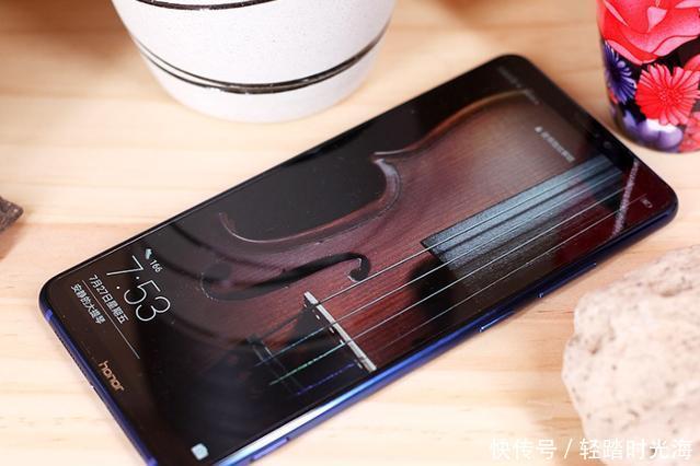 华为nova三和荣耀Note十怎么选,其中一款屏幕