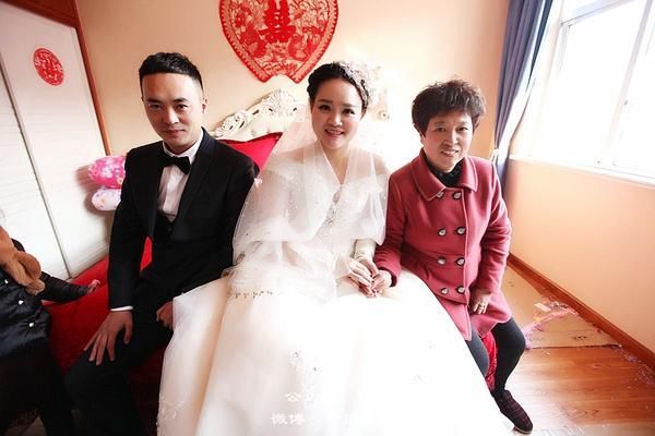 收十五万彩礼,嫁妆只花八百块。这样的娘家以