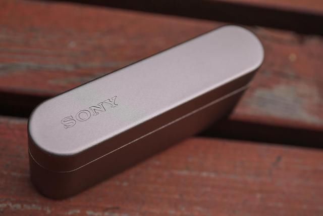 战苹果AirPods!体验索尼全无线耳塞降噪豆!