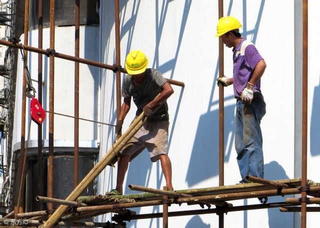 2018建筑行业用工荒的真相:老一辈农民工不返