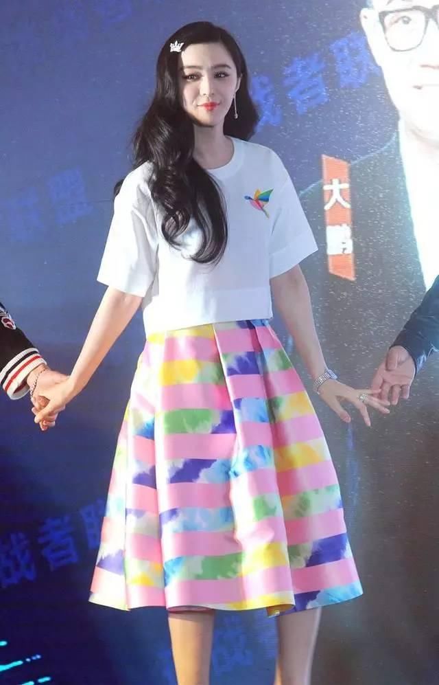 为什么范冰冰很胖,却看不出来,私服穿搭显瘦太