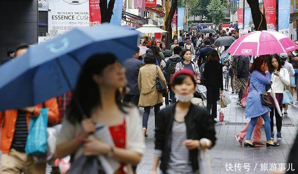 中国游客去韩国旅游,看到景区中文标识,怒了!网