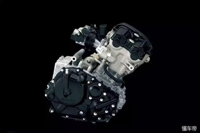 本田CBR150R、铃木GSX-R150、雅马哈R15