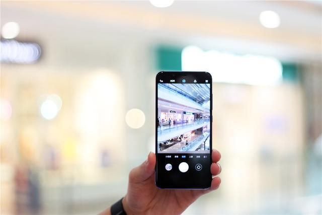 小米8三个版本为什么能卖到脱销?雷军的套路