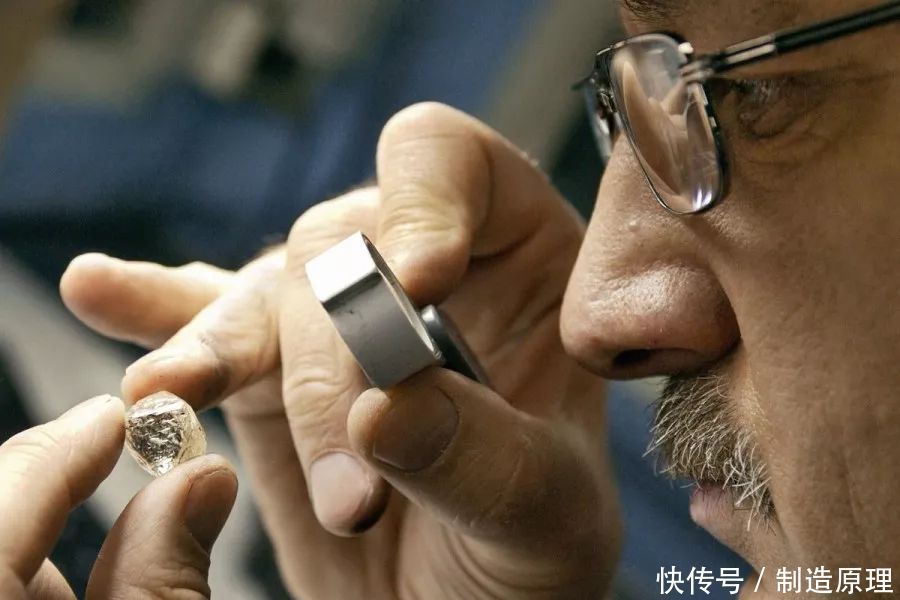 钻石那么硬到底是如何形成的?这篇文章解开我